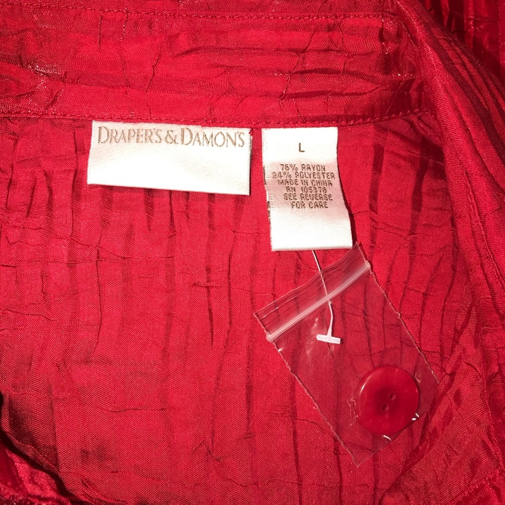NWT Red Shimmer Crinkle Button Down Shirt - Picture 6 of 10